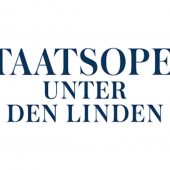 Das unewöhnlichste Fotoshooting, das die Staatsoper Unter den Linden je gesehen hat!